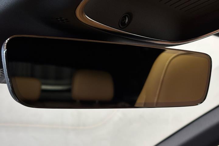 Grå Mazda 6e fra 2026
