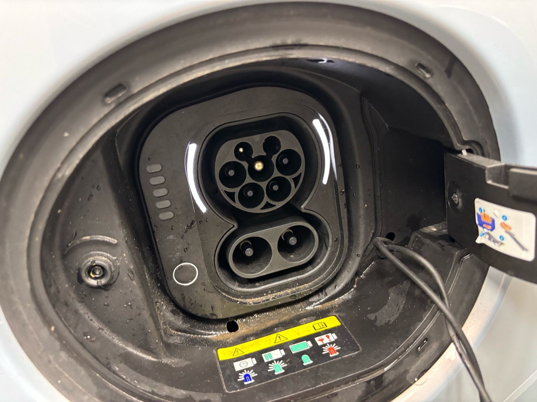 Blå Fiat 500e fra 2023
