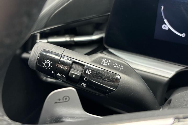 Grå Kia Niro EV fra 2025