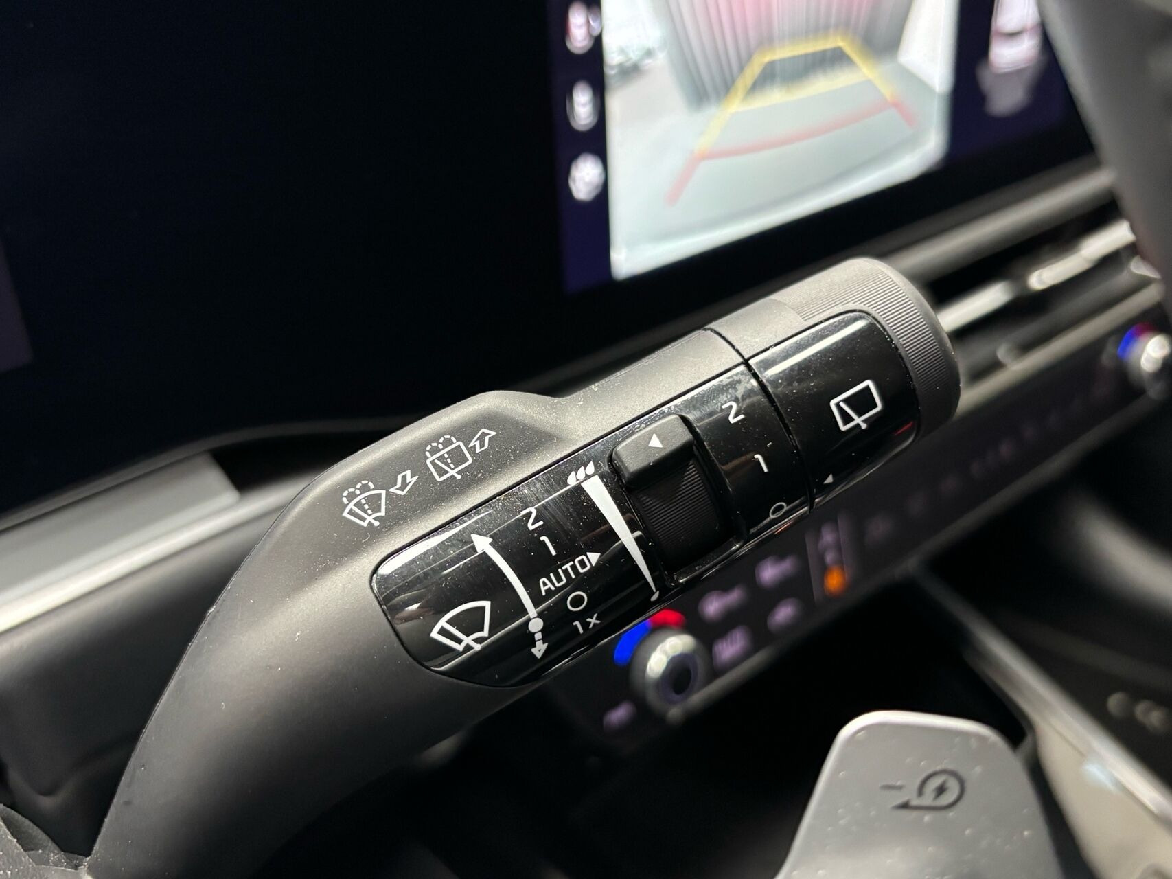 Grå Kia Niro EV fra 2025