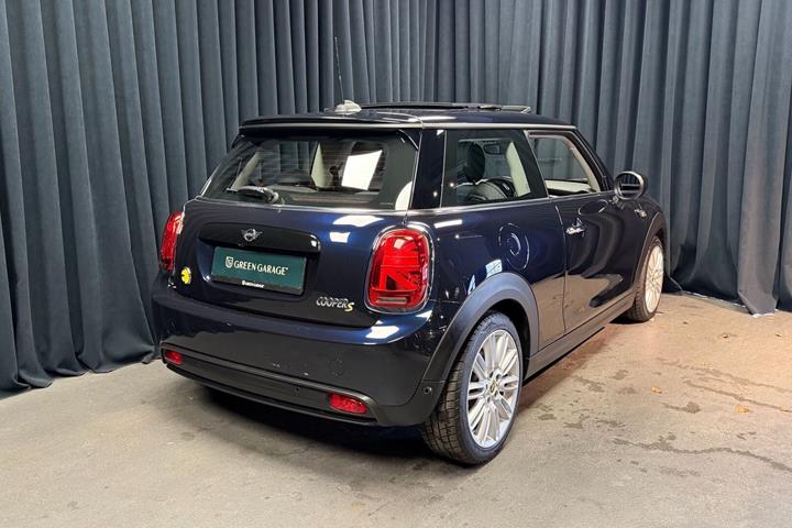 Sort Mini Cooper fra 2023