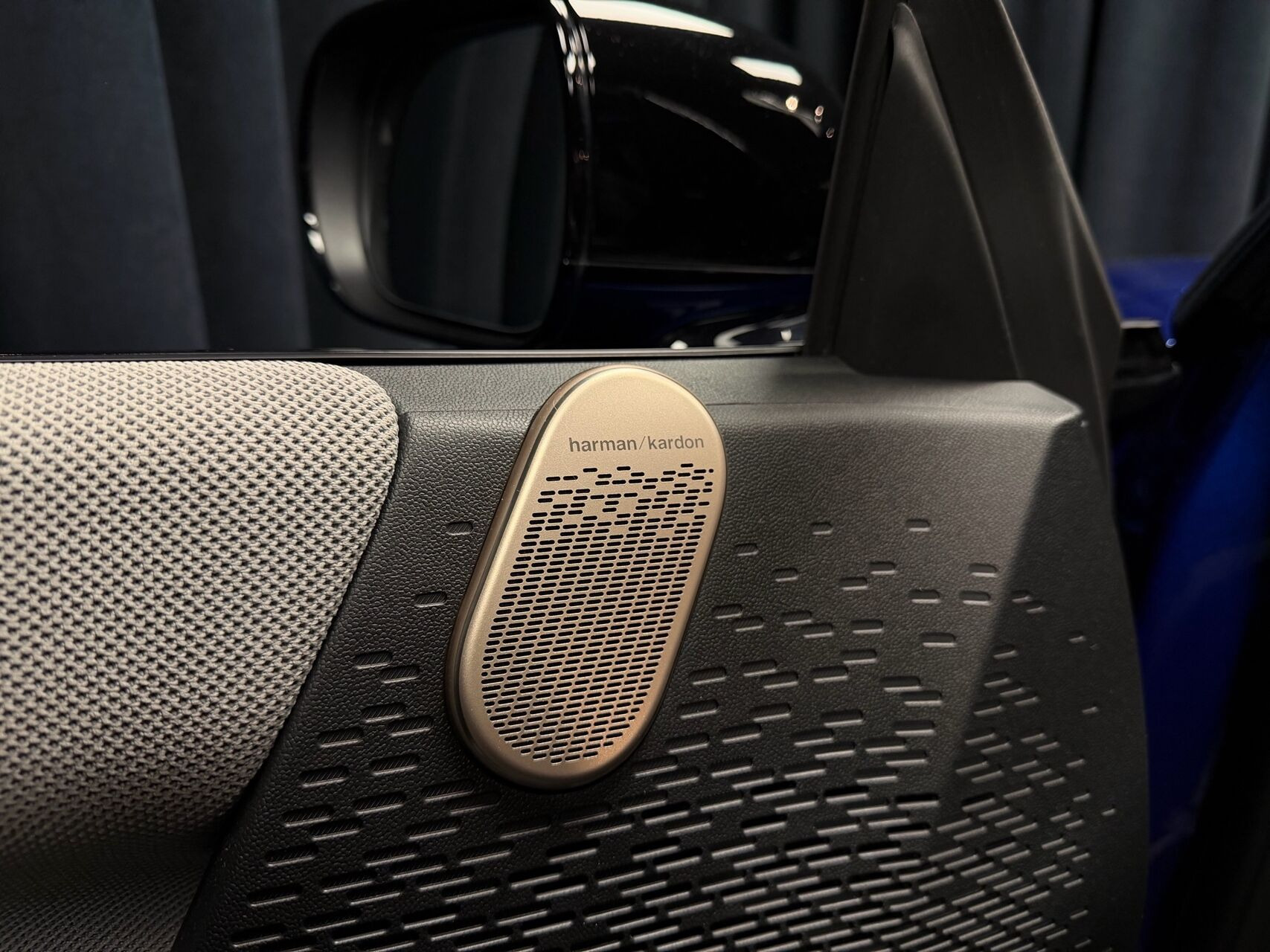 Blå Mini Cooper fra 2024