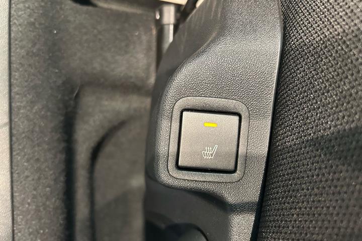 Grå Peugeot 108 fra 2020