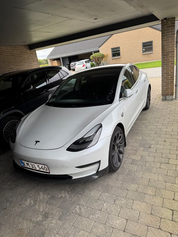 undefined Tesla Model 3 fra 2019