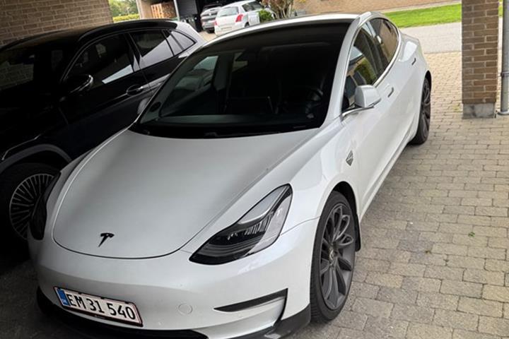 undefined Tesla Model 3 fra 2019