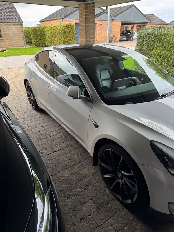 undefined Tesla Model 3 fra 2019