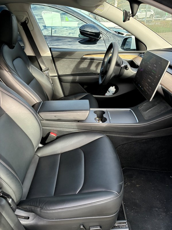 undefined Tesla Model Y fra 2023