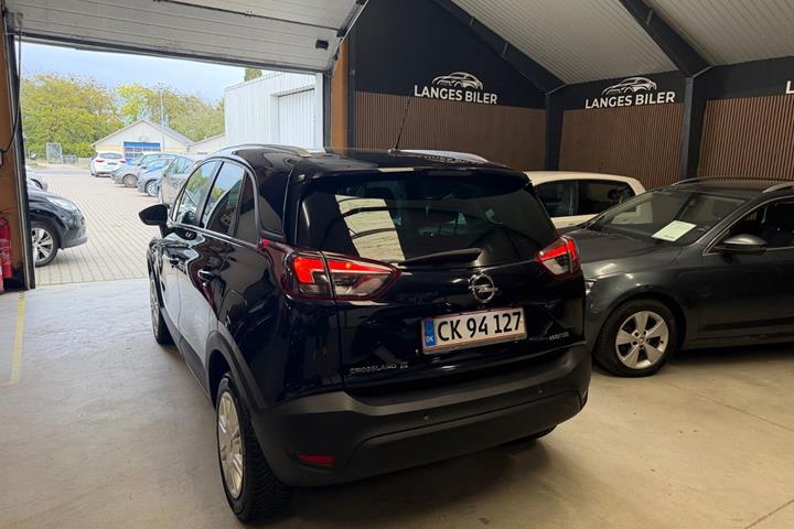 Blå Opel Crossland X fra 2019