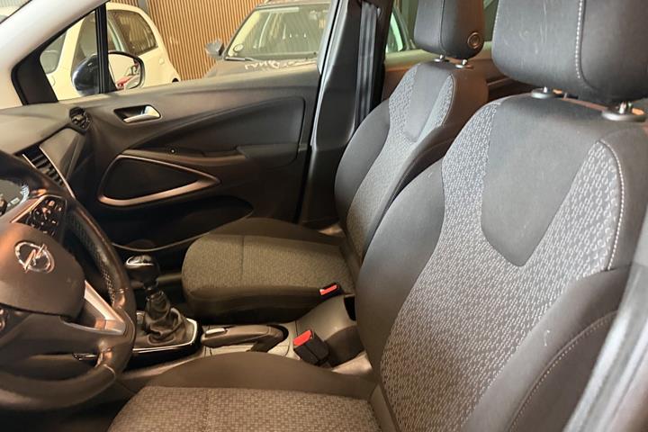 Blå Opel Crossland X fra 2019