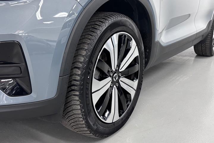 Grå Volvo C40 fra 2022