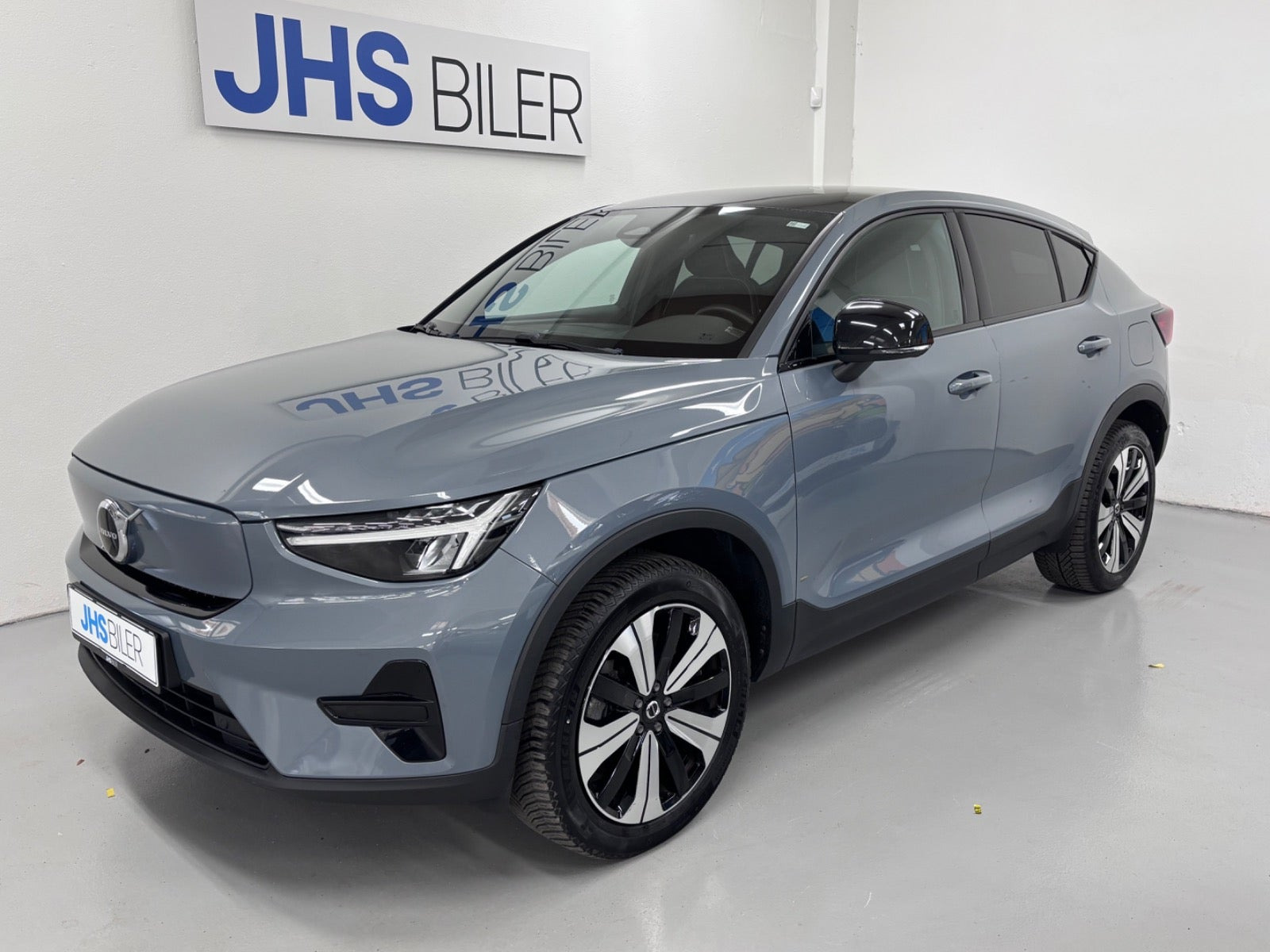 Grå Volvo C40 fra 2022