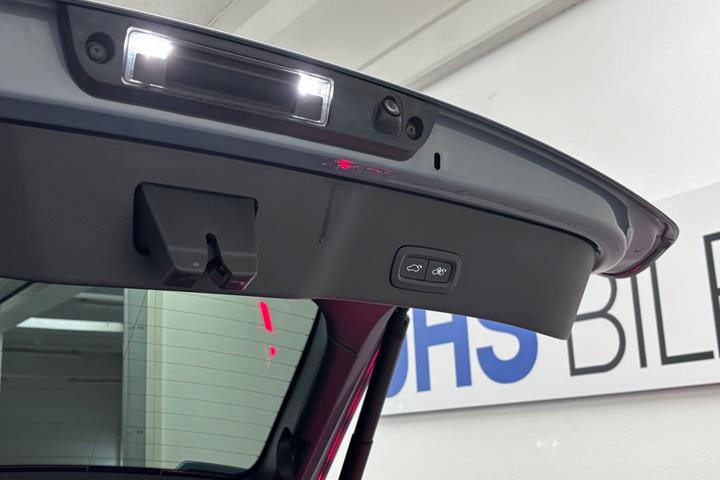 Grå Volvo C40 fra 2022