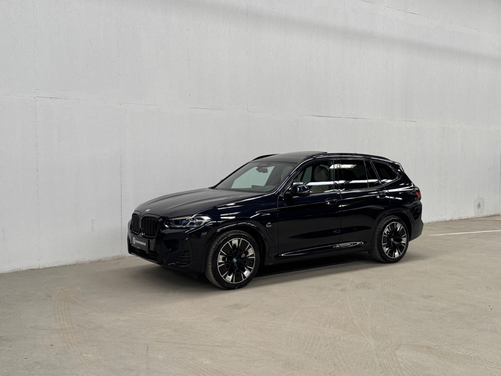 Sort BMW iX3 fra 2022