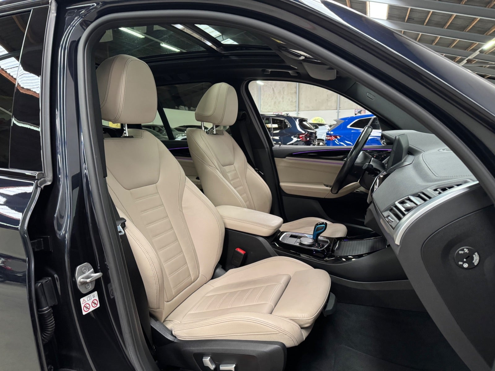 Sort BMW iX3 fra 2022