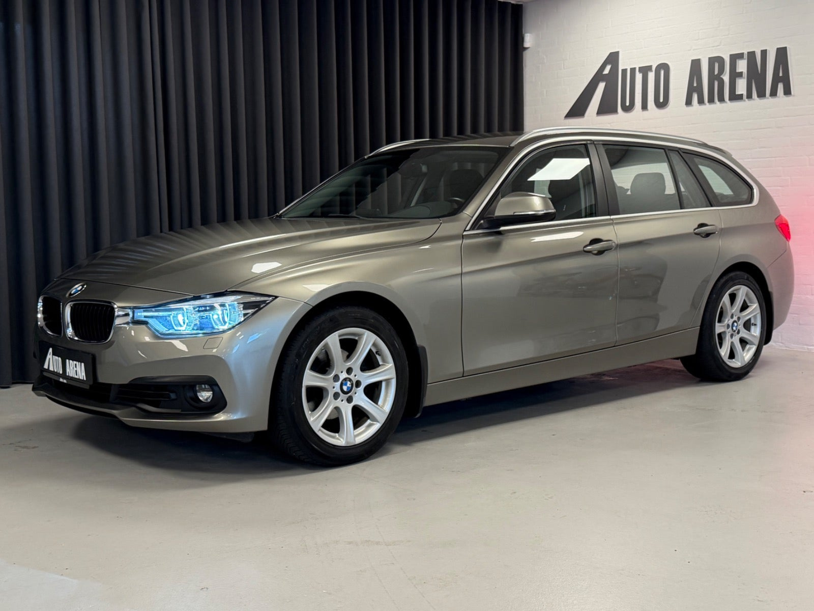 BMW 320i 2,0 Touring Advantage aut.