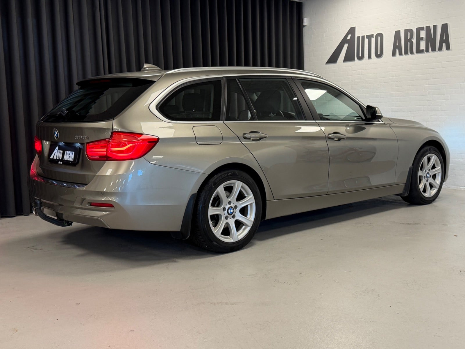 undefined BMW 320i fra 2019