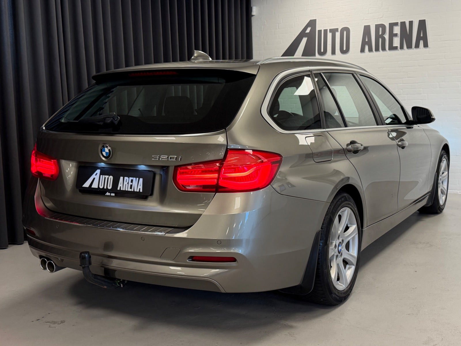 undefined BMW 320i fra 2019