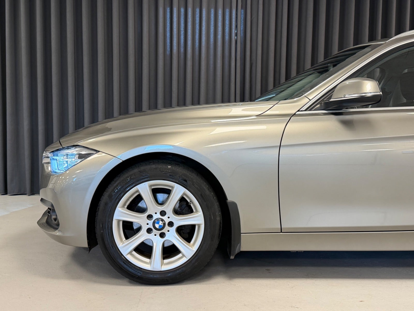 undefined BMW 320i fra 2019