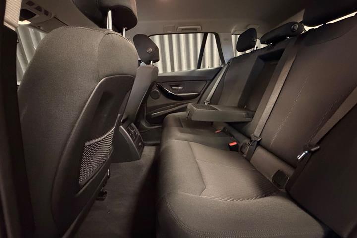 undefined BMW 320i fra 2019