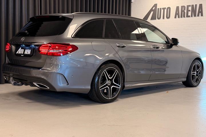 Grå Mercedes C200 fra 2020