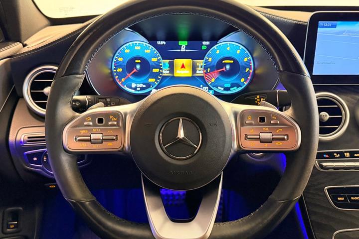 Grå Mercedes C200 fra 2020