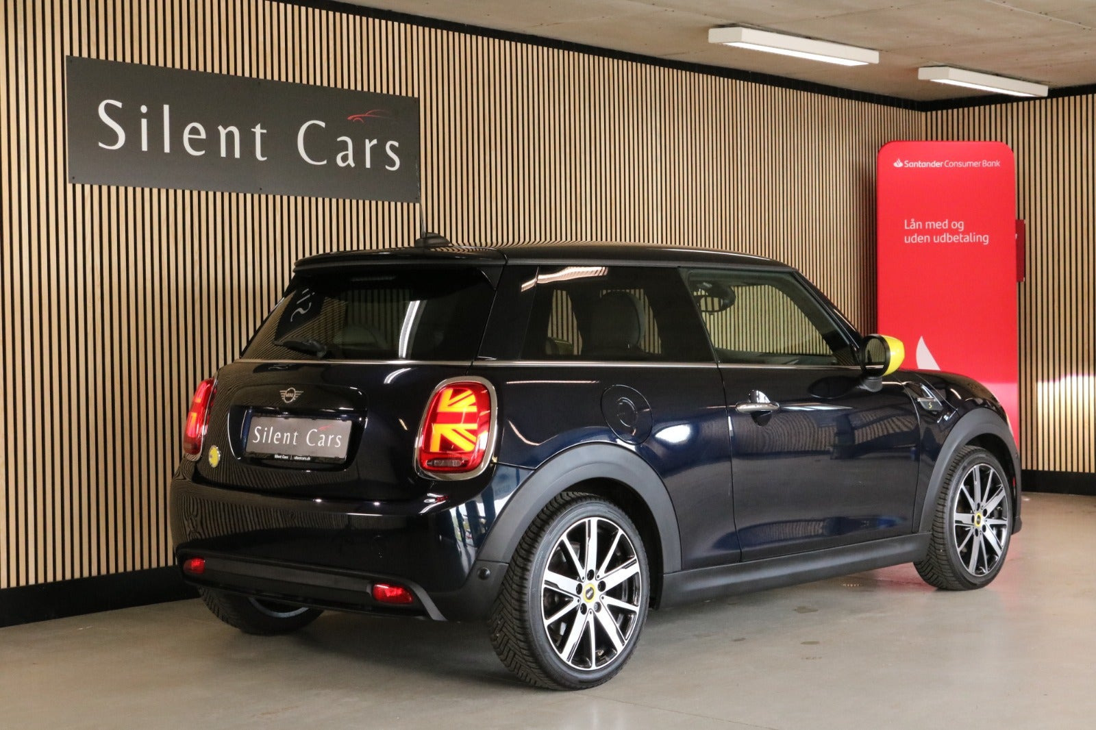 Sort Mini Cooper SE fra 2022