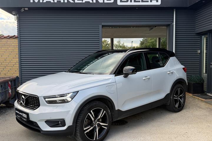 Grå Volvo XC40 fra 2021