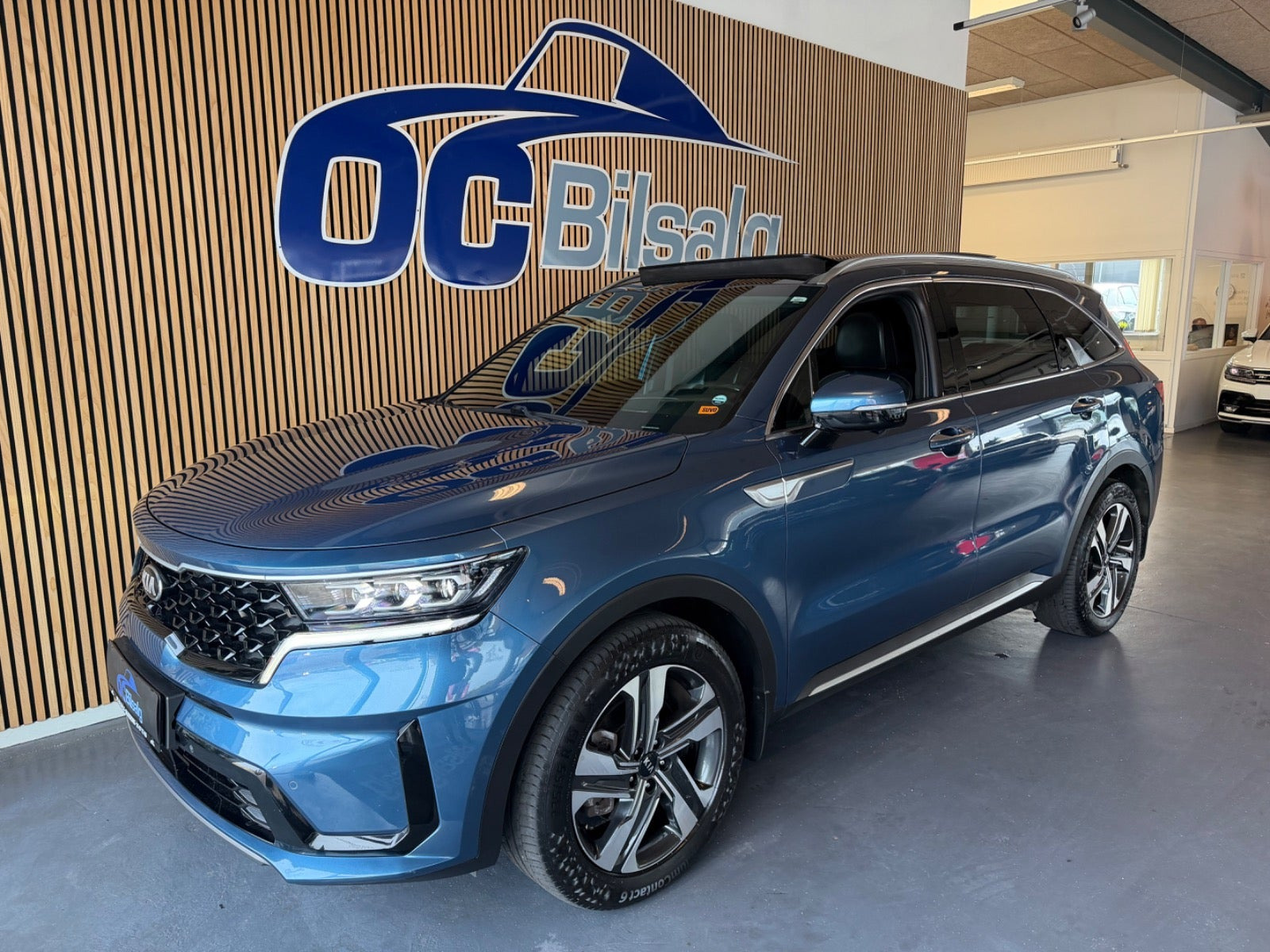 Blå Kia Sorento fra 2021