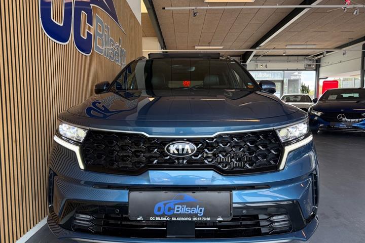 Blå Kia Sorento fra 2021