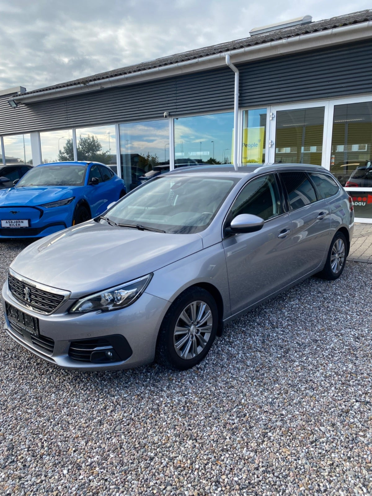 Peugeot 308 1,5 BlueHDi 130 Allure Grand SW