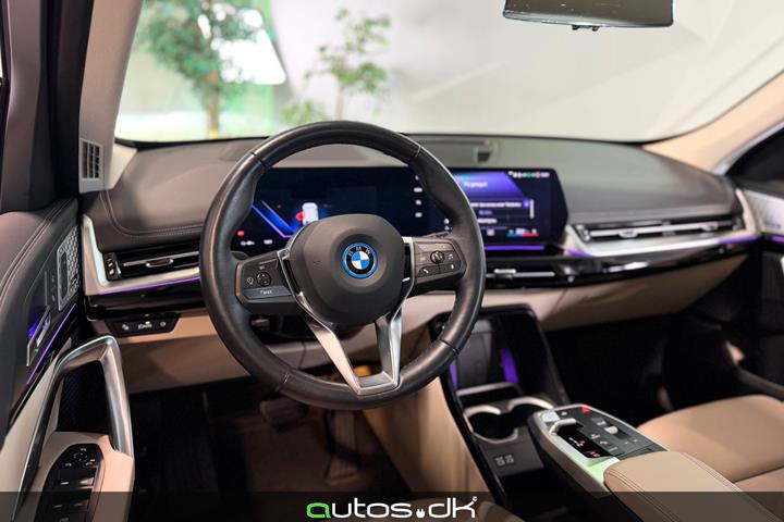 Hvid BMW iX1 fra 2023