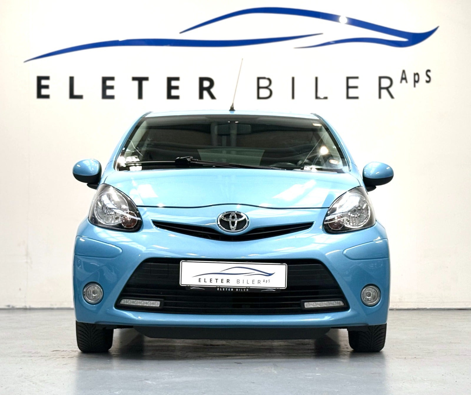 Blå Toyota Aygo fra 2013
