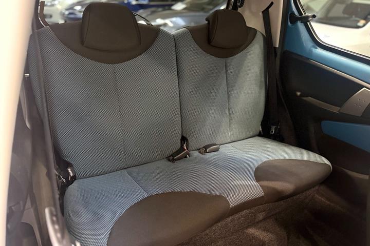 Blå Toyota Aygo fra 2013