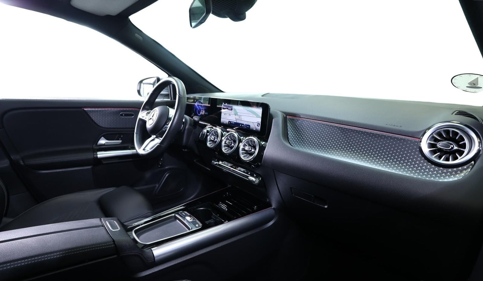 Sølv Mercedes EQA250+ fra 2025