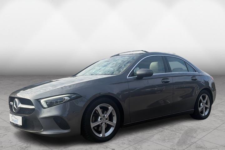 Grå Mercedes A200 fra 2019
