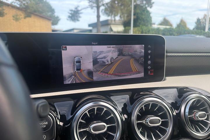 Grå Mercedes A200 fra 2019