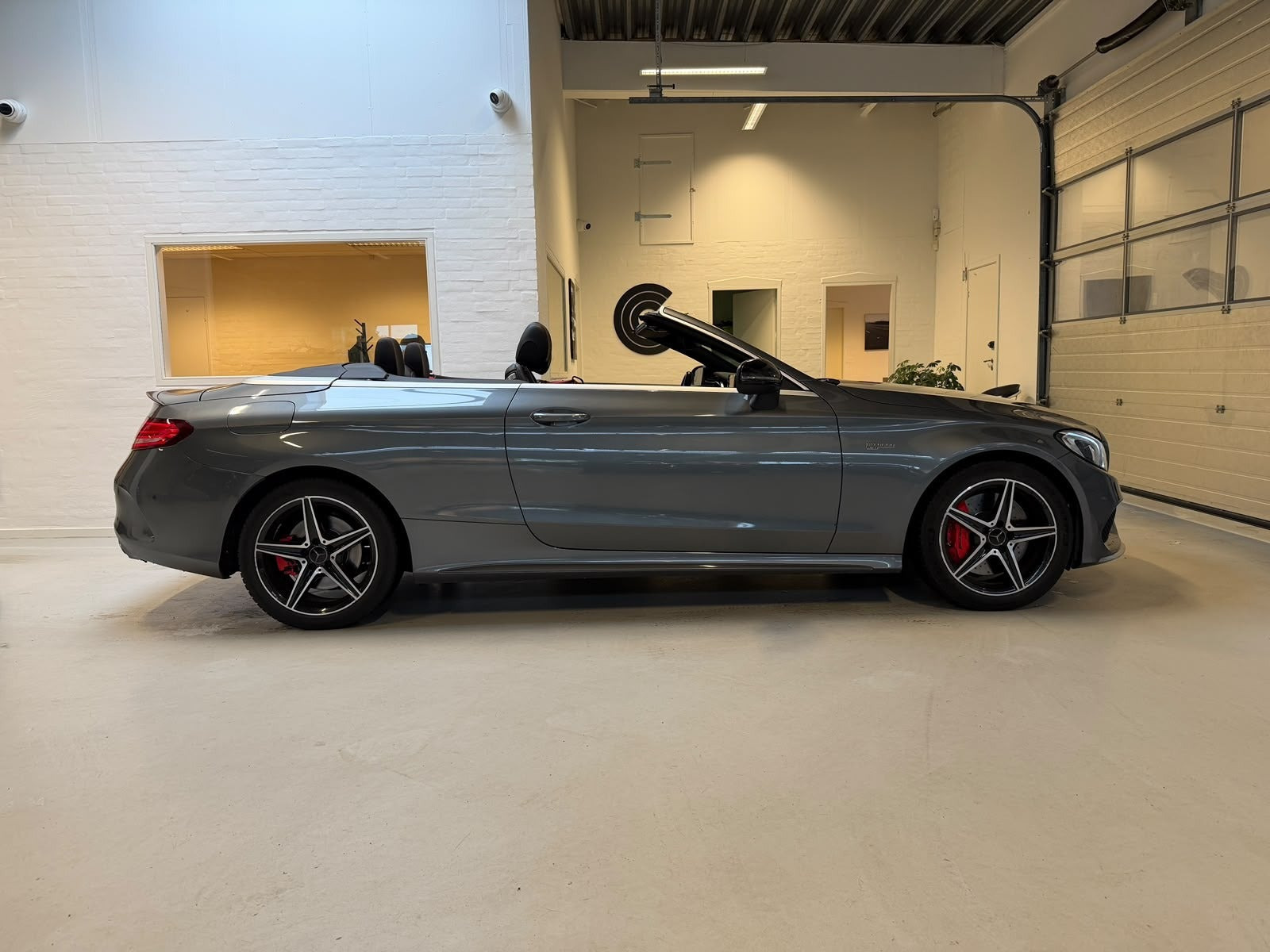 Sølv Mercedes C43 fra 2018