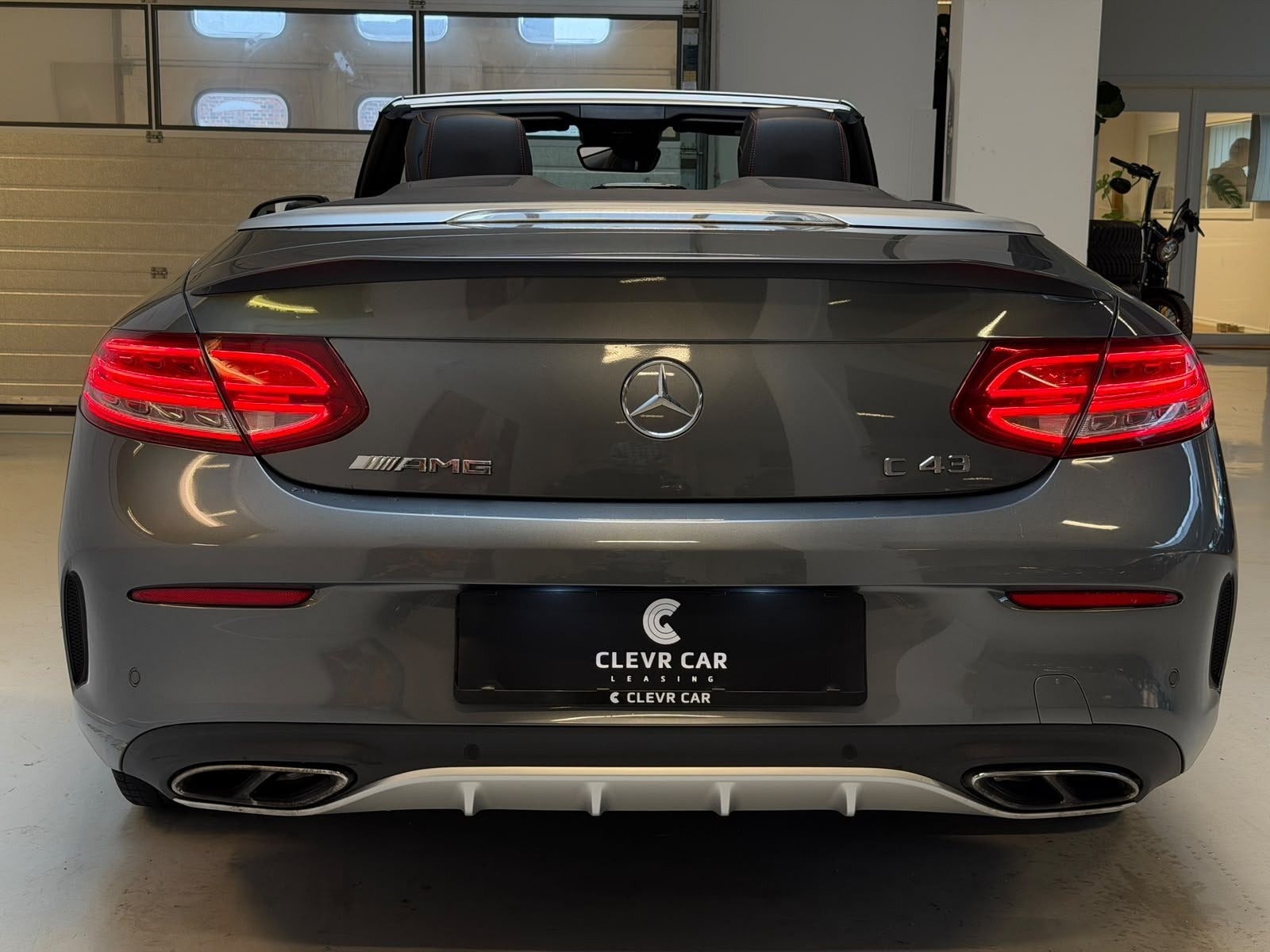 Sølv Mercedes C43 fra 2018