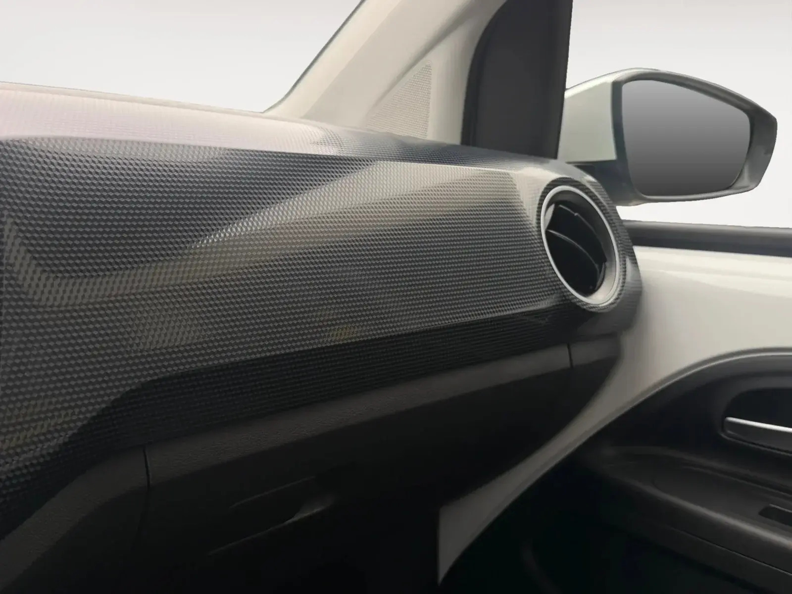 Hvid VW UP! fra 2022