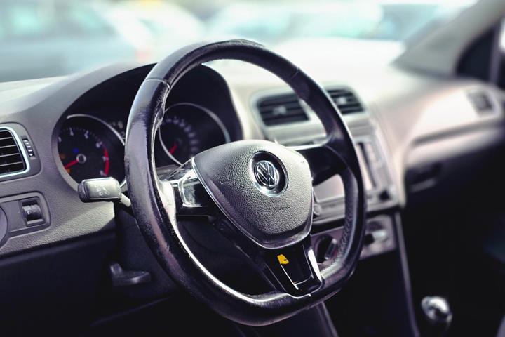 Sort VW Polo fra 2016