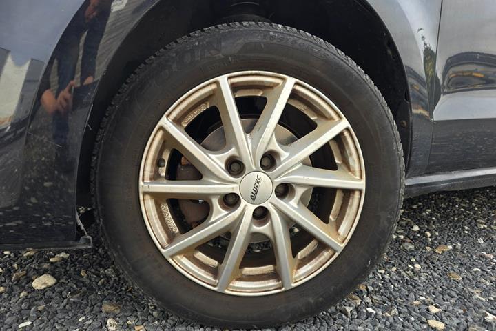 Sort VW Polo fra 2016