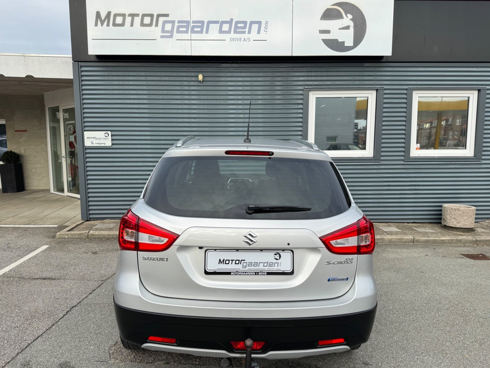 Sølv Suzuki S-Cross fra 2020