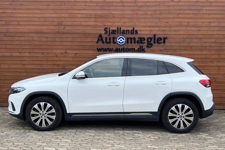 Hvid Mercedes EQA250 fra 2023