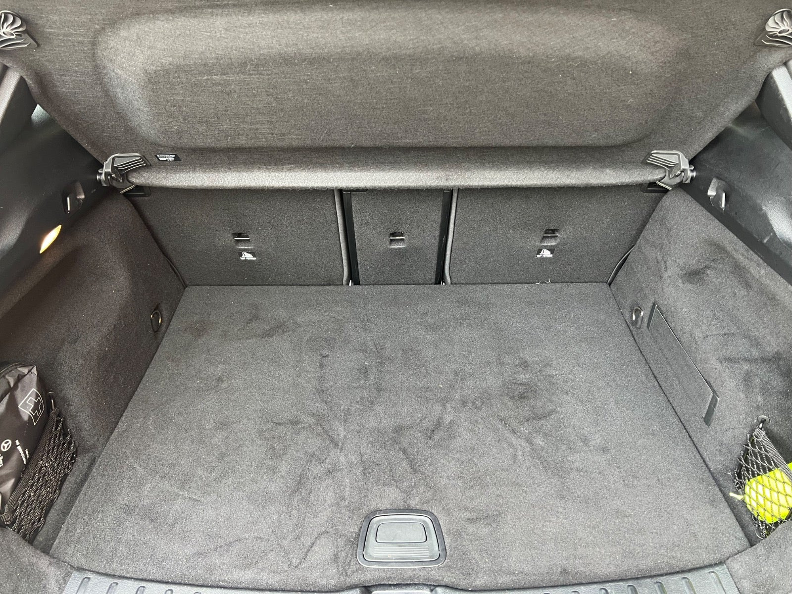 Hvid Mercedes EQA250 fra 2023