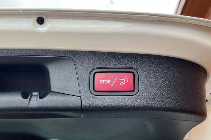Hvid Mercedes EQA250 fra 2023