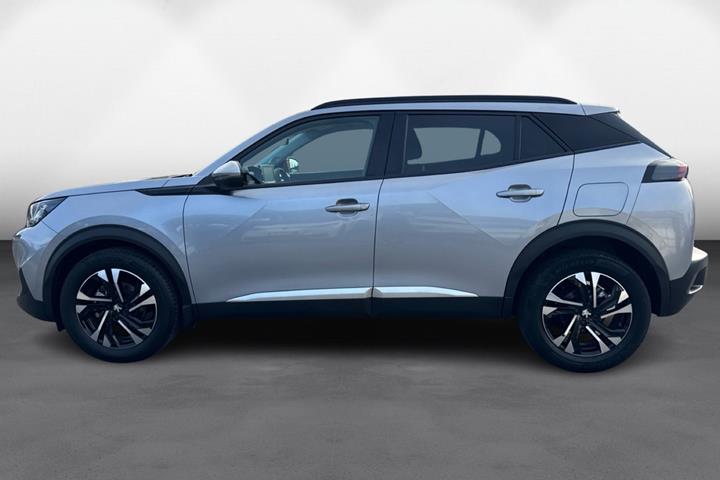 Grå Peugeot 2008 fra 2020