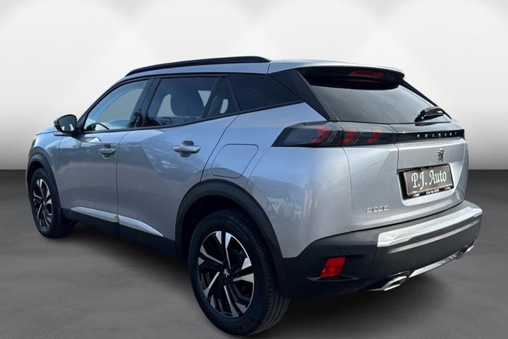 Grå Peugeot 2008 fra 2020