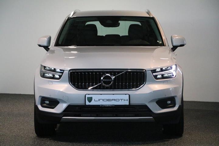 Hvid Volvo XC40 fra 2020