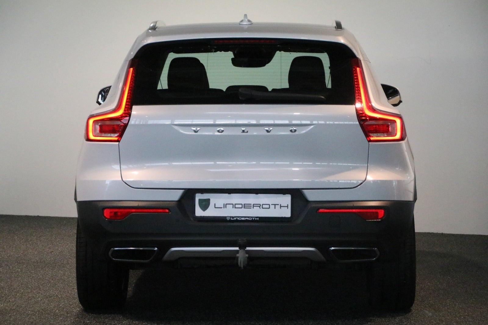 Hvid Volvo XC40 fra 2020