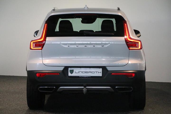 Hvid Volvo XC40 fra 2020